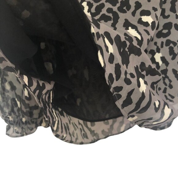 NWT Bar III Blouse Top Black Gray Ruffle Detial Size XS String Tie at Collar NEW - Picture 4 of 9